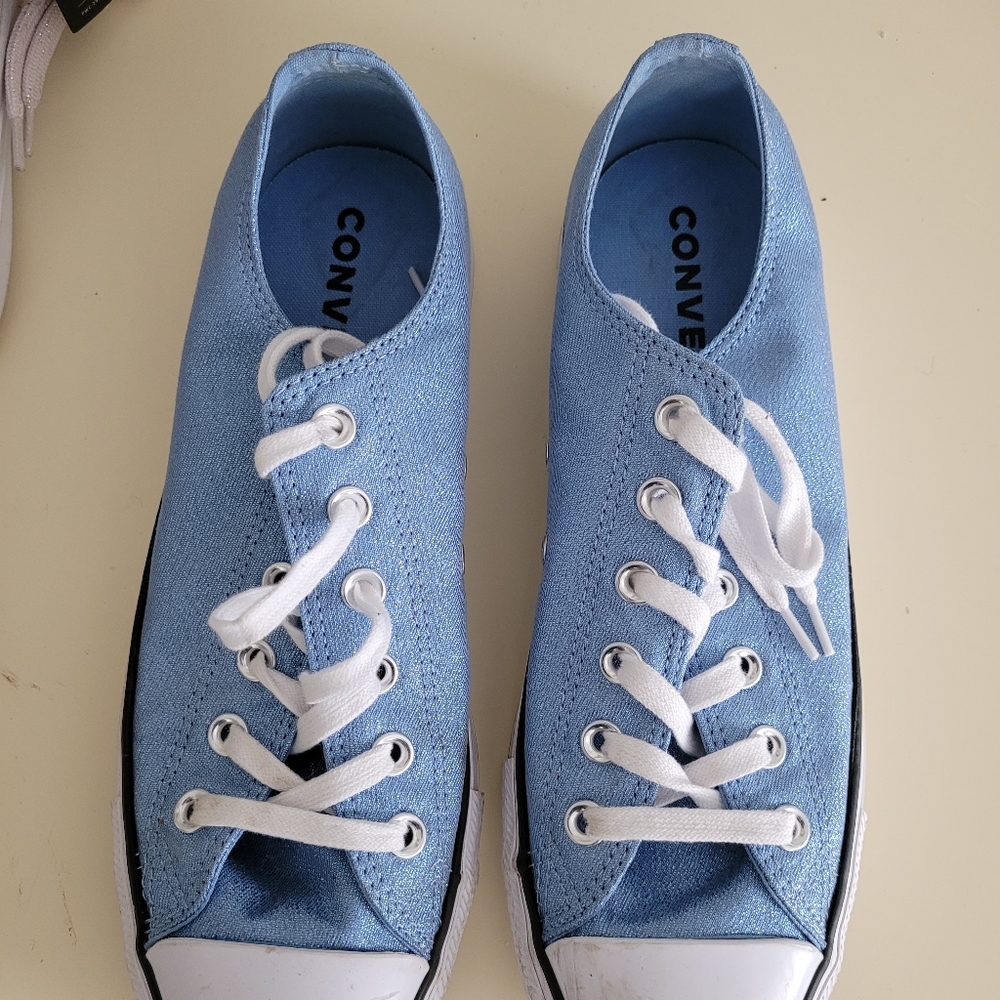 2 per of converse sneakers (sparkle)